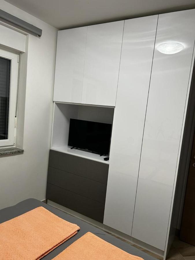 Apartmani Jedro 실로 외부 사진